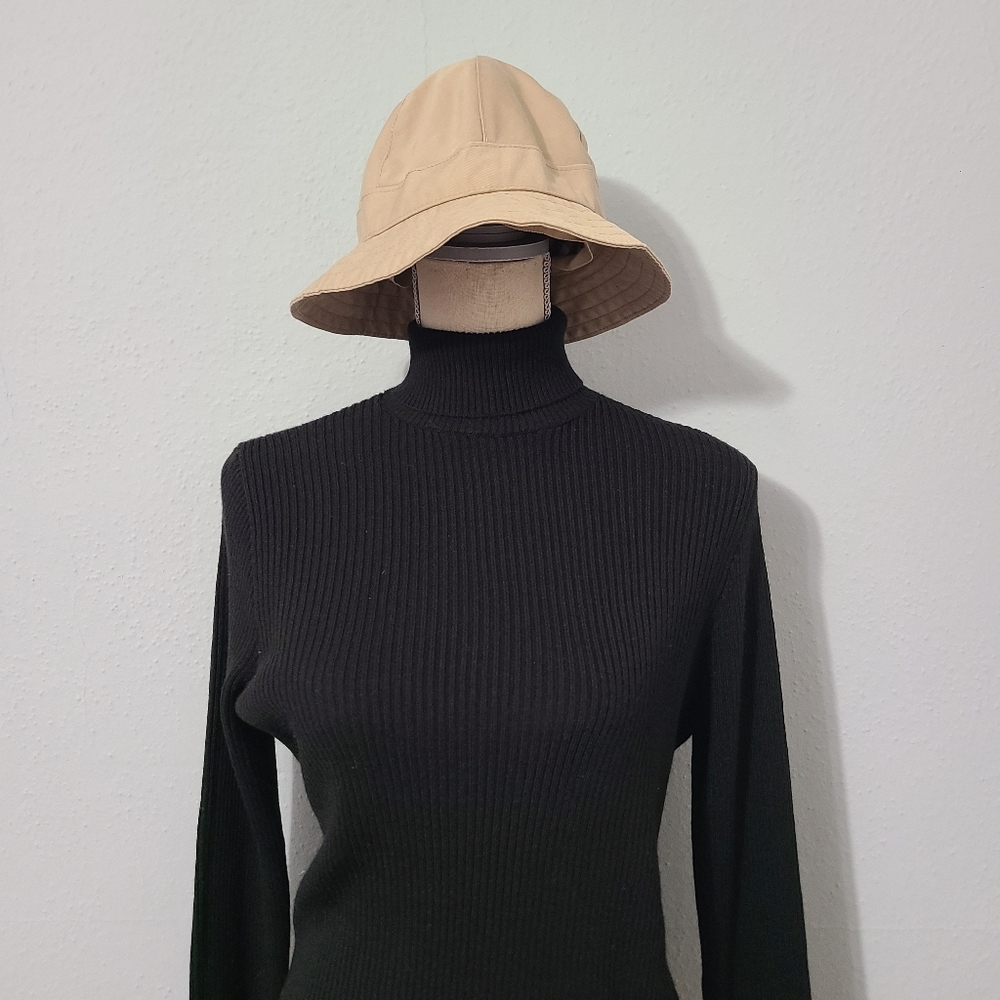Burberrys Beige‎ Bucket Hat Circa 1980s